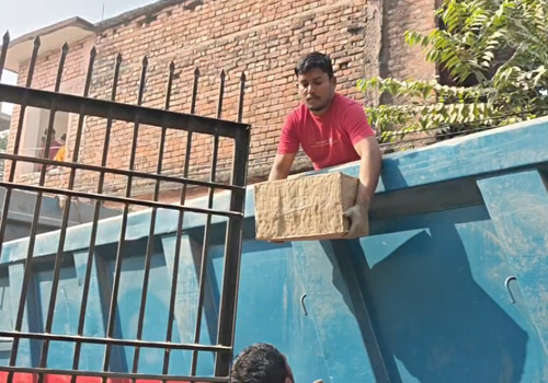 मधेपुरा में डंप ट्रक से 1125 लीटर विदेशी शराब बरामद, दो गिरफ्तार