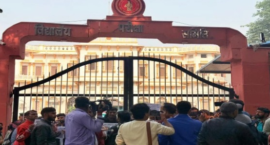 पटना में STET अभ्यर्थियों का प्रदर्शन, रिवाइज्ड आंसर की की मांग तेज