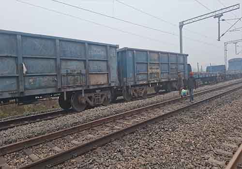 औरंगाबाद में मालगाड़ी की तीन बोगियां पटरी से उतरीं, बड़ा हादसा टला